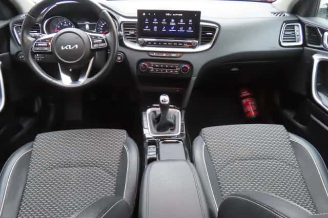 Kia Ceed Sportswagon (2022) thumbnail 6
