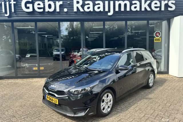 Kia Ceed Sportswagon (2022) thumbnail 1
