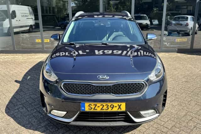 Kia Niro (2018) thumbnail 3