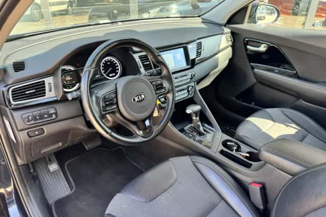 Kia Niro (2018) thumbnail 5