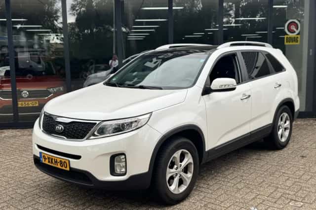 Kia Sorento (2014) thumbnail 2