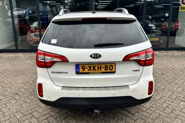 Kia Sorento (2014) thumbnail 6