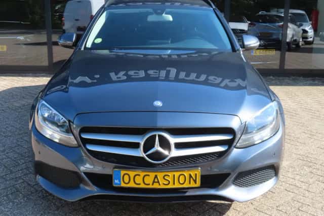 Mercedes-Benz C-Klasse (2016) thumbnail 3