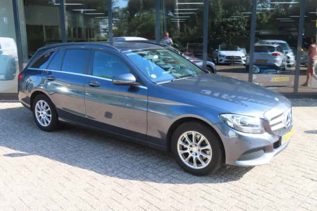 Mercedes-Benz C-Klasse (2016) thumbnail 4