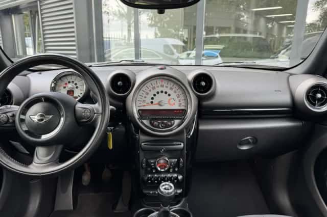 MINI Countryman (2011) thumbnail 5