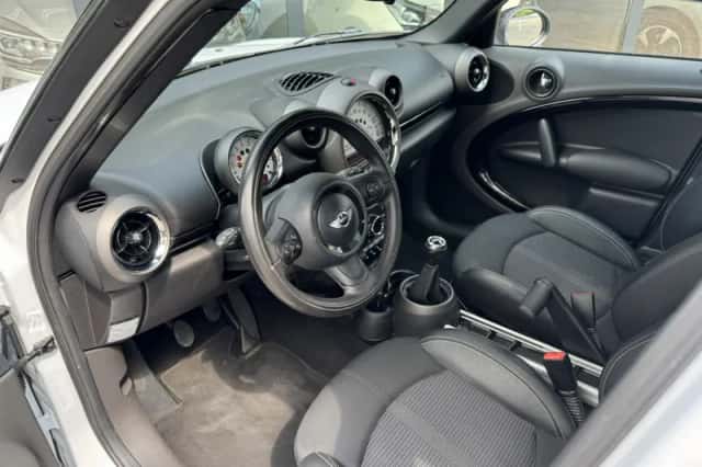 MINI Countryman (2011) thumbnail 6