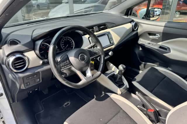 Nissan Micra (2018) thumbnail 5