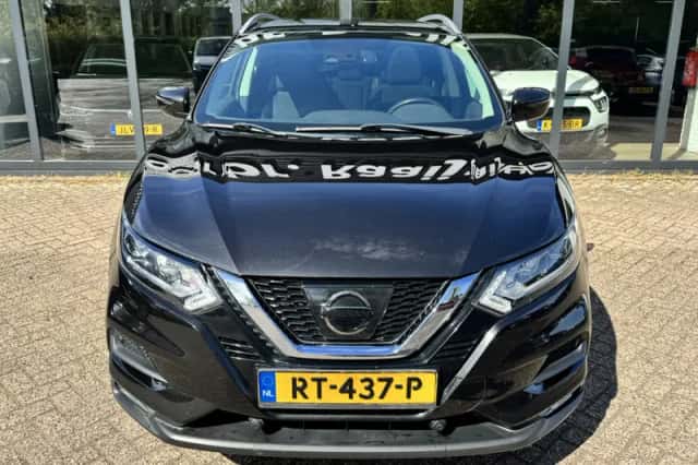 Nissan Qashqai (2018) thumbnail 3