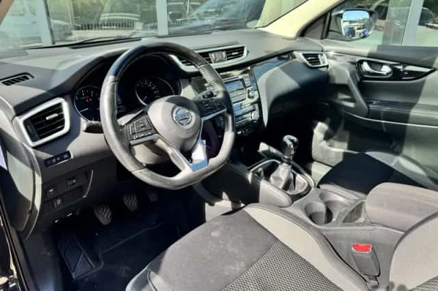 Nissan Qashqai (2018) thumbnail 5
