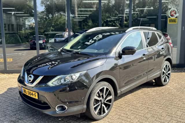 Nissan Qashqai (2017) thumbnail 2