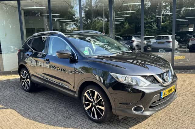 Nissan Qashqai (2017) thumbnail 4