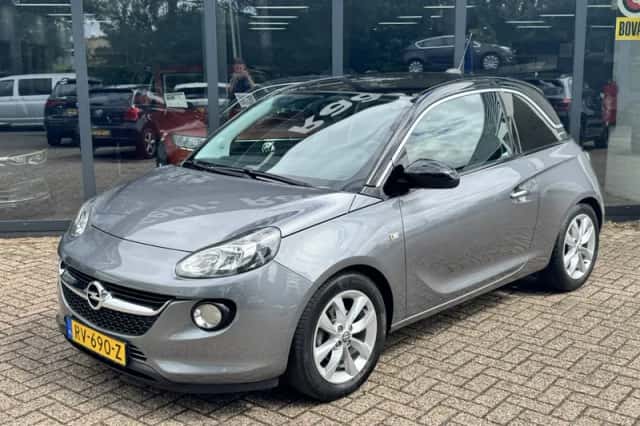 Opel Adam (2018) thumbnail 3
