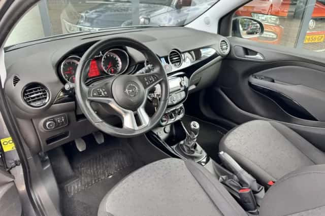 Opel Adam (2018) thumbnail 6