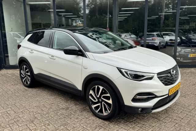 Opel Grandland X (2017) thumbnail 3