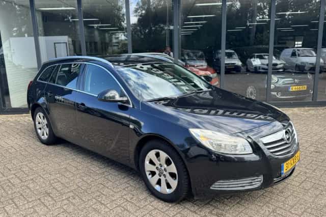 Opel Insignia (2012) thumbnail 4