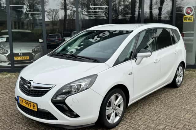 Opel Zafira (2015) thumbnail 2
