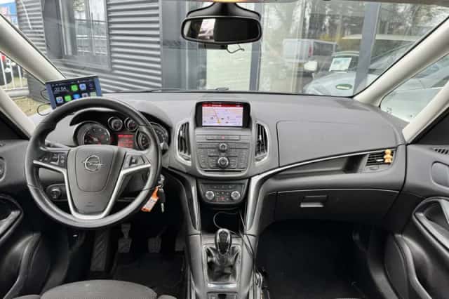 Opel Zafira (2015) thumbnail 6