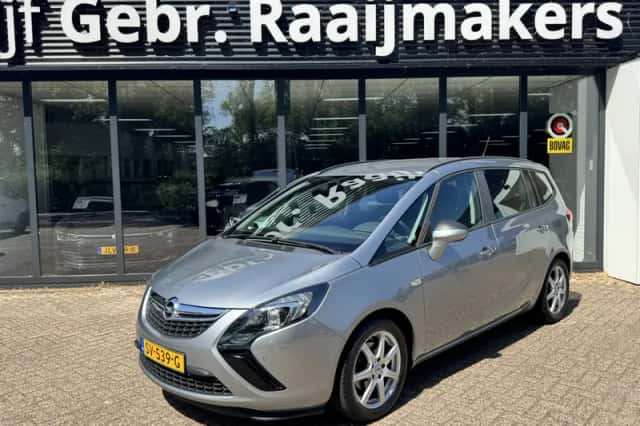 Opel Zafira (2015) thumbnail 2