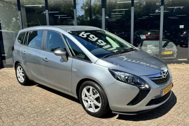Opel Zafira (2015) thumbnail 5