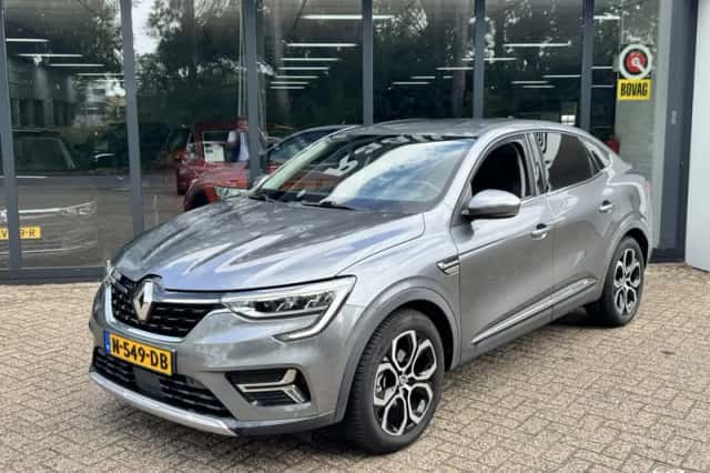Renault Arkana (2021) thumbnail 2