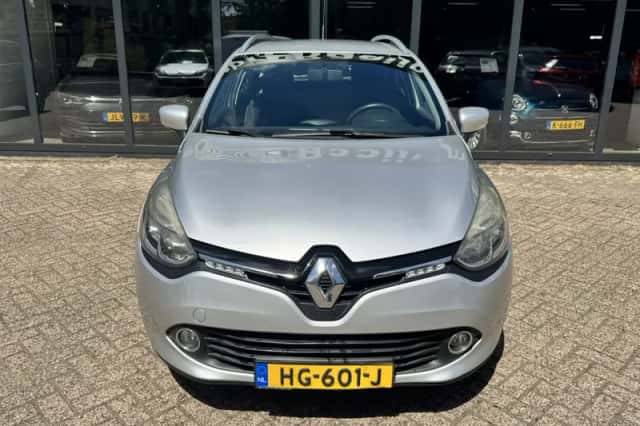 Renault Clio (2015) thumbnail 3