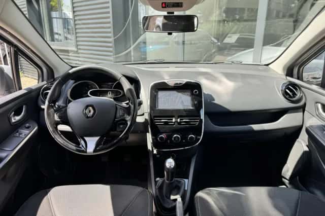 Renault Clio (2015) thumbnail 6