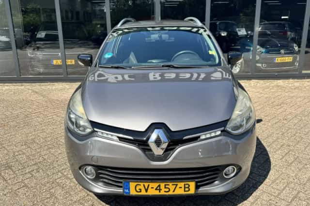 Renault Clio (2015) thumbnail 3