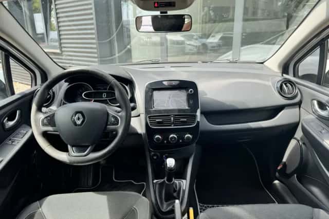 Renault Clio (2017) thumbnail 6