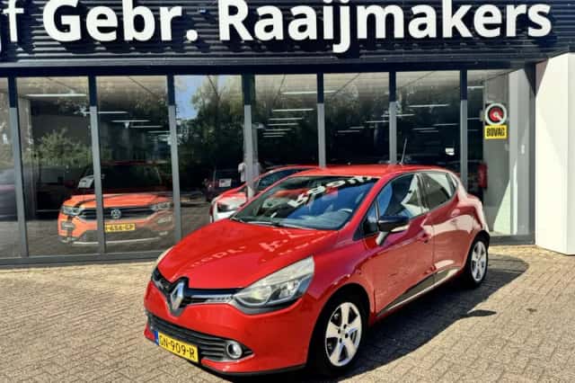 Renault Clio (2015) thumbnail 1
