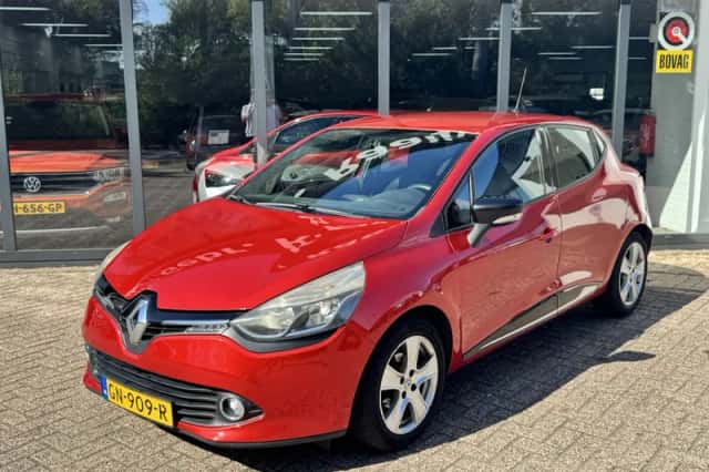 Renault Clio (2015) thumbnail 2