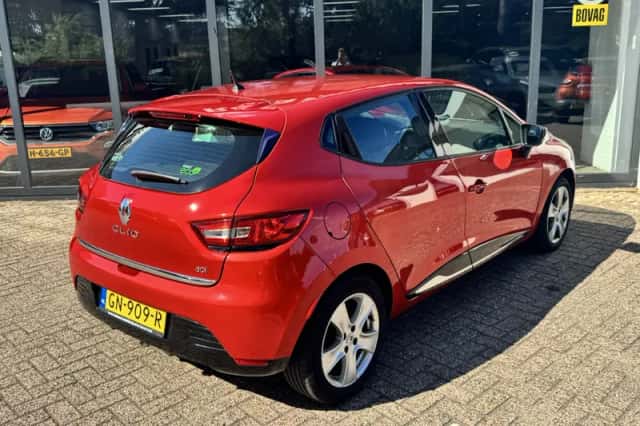 Renault Clio (2015) thumbnail 5