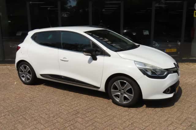 Renault Clio (2015) thumbnail 4