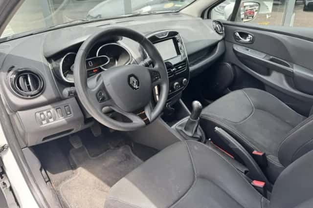 Renault Clio (2014) thumbnail 5