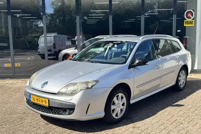 Renault Laguna (2011) thumbnail 2
