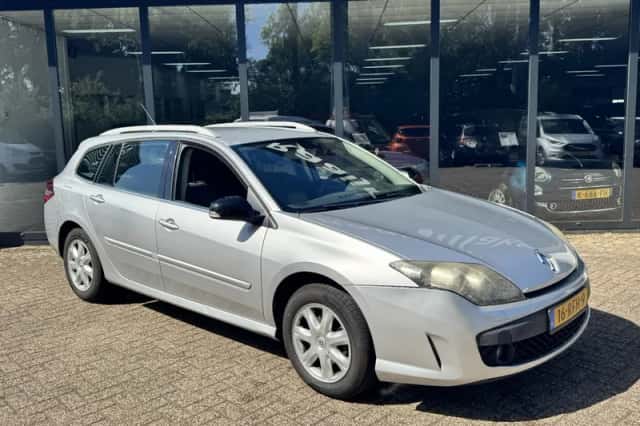 Renault Laguna (2011) thumbnail 4
