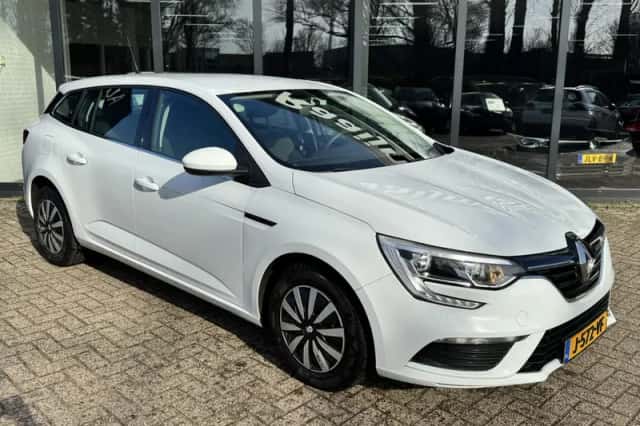 Renault Mégane (2017) thumbnail 5