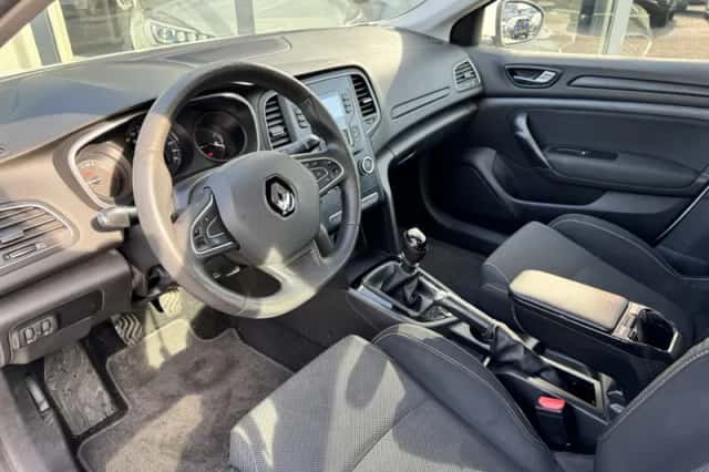 Renault Mégane (2017) thumbnail 6