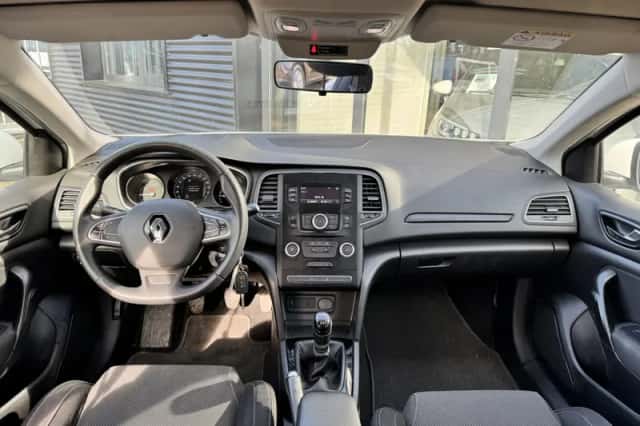 Renault Mégane (2017) thumbnail 6
