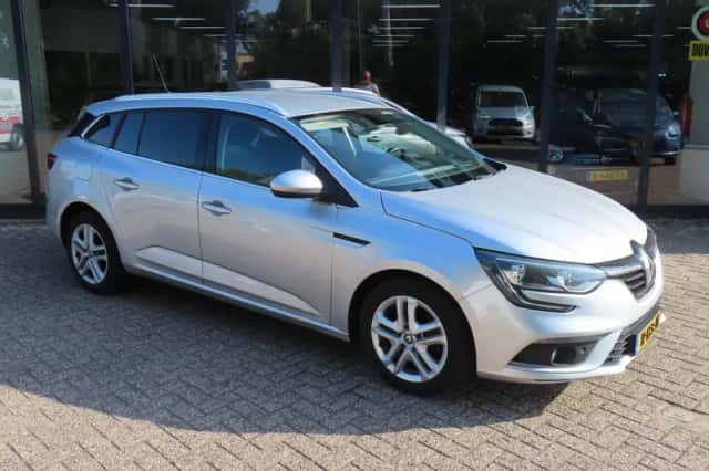 Renault Mégane (2018) thumbnail 4