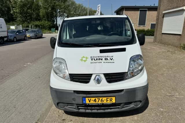 Renault Trafic (2012) thumbnail 2