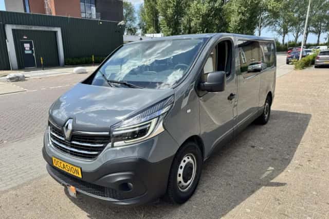 Renault Trafic (2021) thumbnail 1