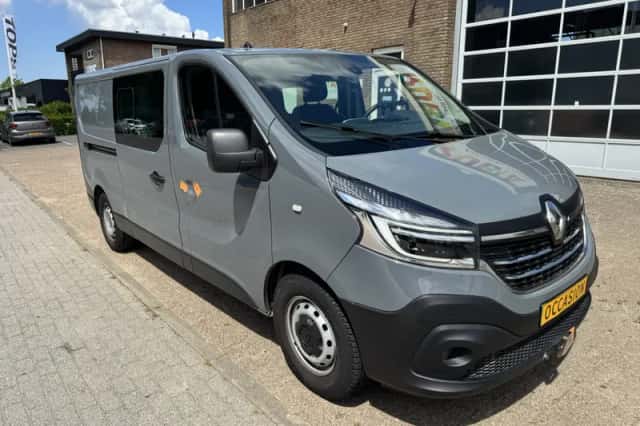 Renault Trafic (2021) thumbnail 3