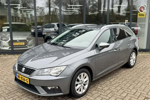 SEAT Leon (2018) thumbnail 2