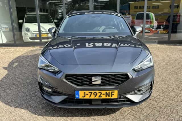SEAT Leon (2020) thumbnail 3