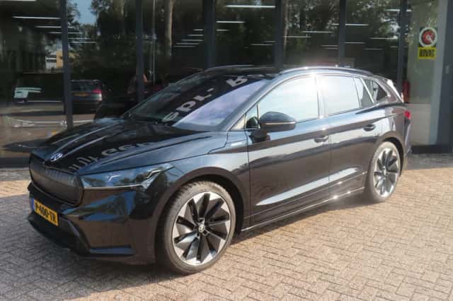 Škoda Enyaq (2022) thumbnail 2