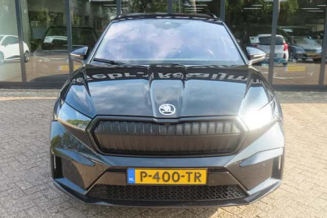 Škoda Enyaq (2022) thumbnail 3