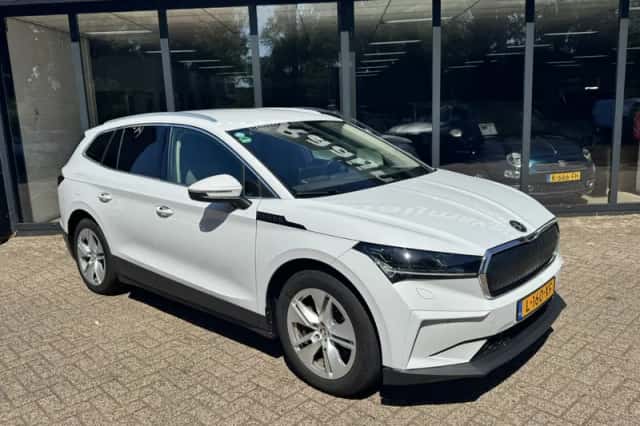 Škoda Enyaq (2021) thumbnail 4