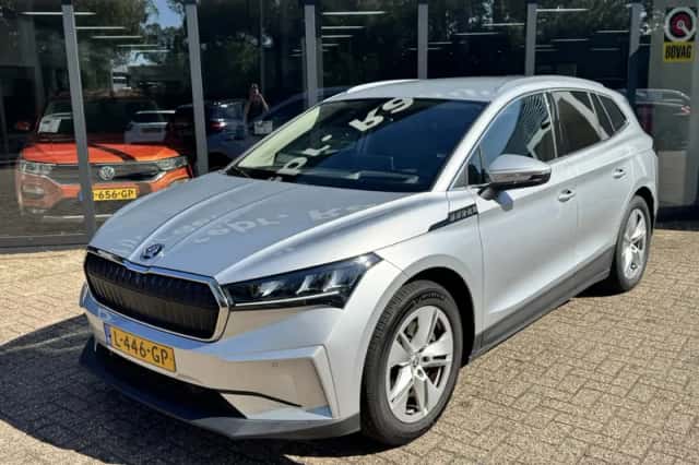 Škoda Enyaq (2021) thumbnail 2