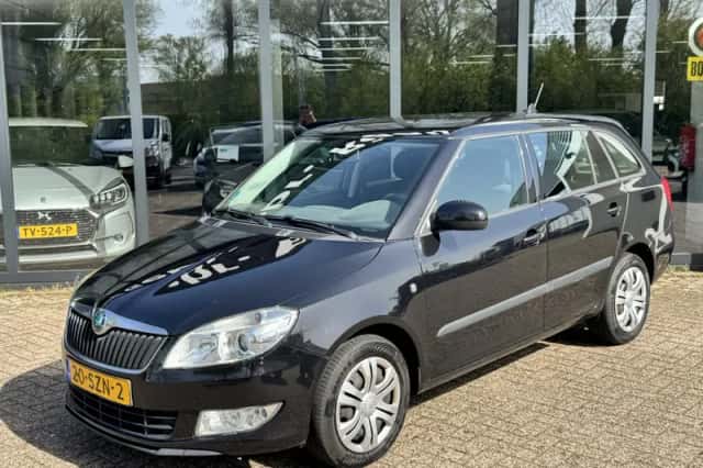 Škoda Fabia (2012) thumbnail 2