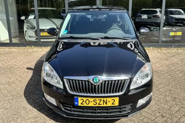 Škoda Fabia (2012) thumbnail 3